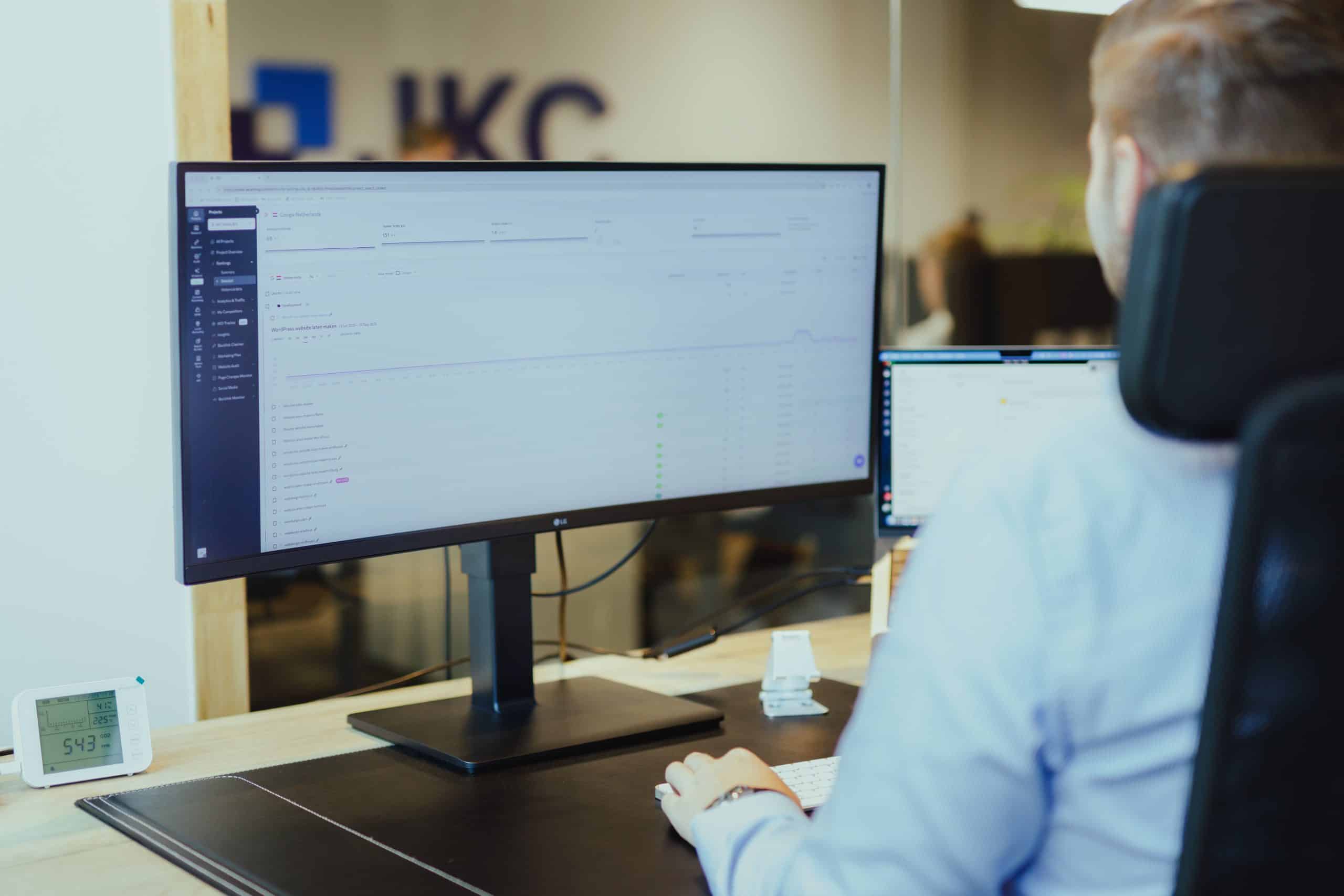 Collega bezig met Google Ads